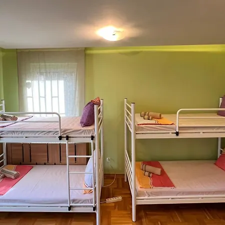 Mumbai Spacious 150 Sq M 2bdr Near Vitosha Blvd And Ndk