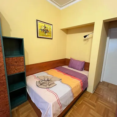 Mumbai Spacious 150 Sq M 2bdr Near Vitosha Blvd And Ndk