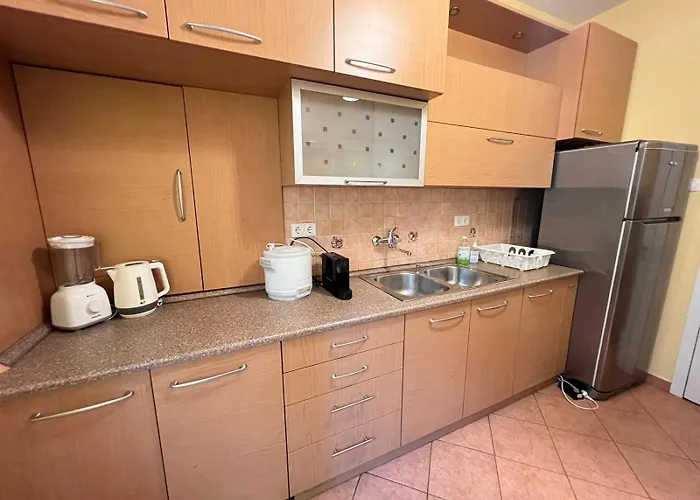 Mumbai Spacious 150 Sq M 2bdr Near Vitosha Blvd And Ndk Апартаменты София