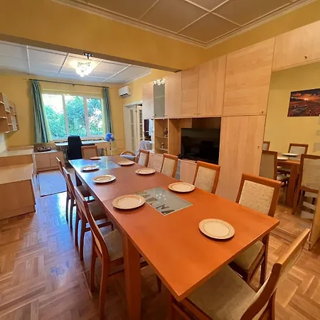 Mumbai Spacious 2bdr Near Vitosha Blvd And Ndk * Sófia