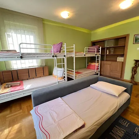 Daire Mumbai Spacious 150 Sq M 2bdr Near Vitosha Blvd And Ndk Sofya