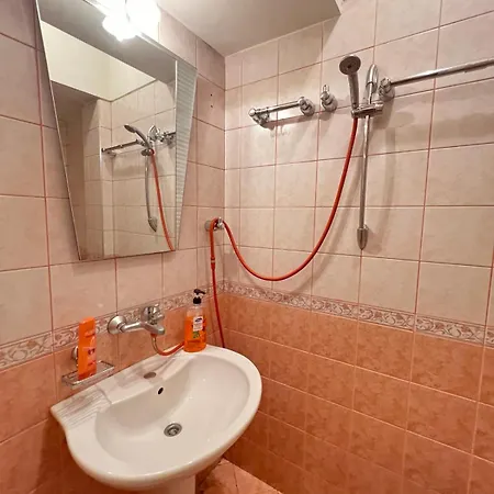 Mumbai Spacious 2bdr Near Vitosha Blvd And Ndk Apartamento