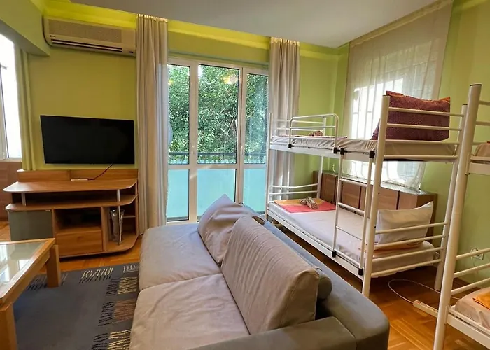 Mumbai Spacious 150 Sq M 2bdr Near Vitosha Blvd And Ndk