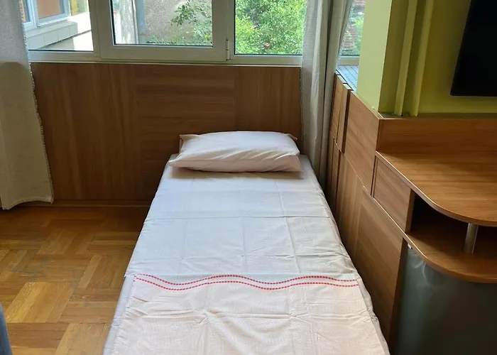 Mumbai Spacious 150 Sq M 2bdr Near Vitosha Blvd And Ndk Sofia