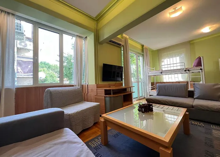 Mumbai Spacious 150 Sq M 2bdr Near Vitosha Blvd And Ndk * Sofia