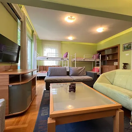 Mumbai Spacious 150 Sq M 2bdr Near Vitosha Blvd And Ndk
