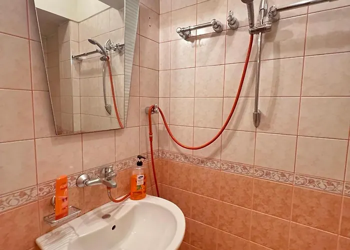 Mumbai Spacious 150 Sq M 2bdr Near Vitosha Blvd And Ndk Lägenhet